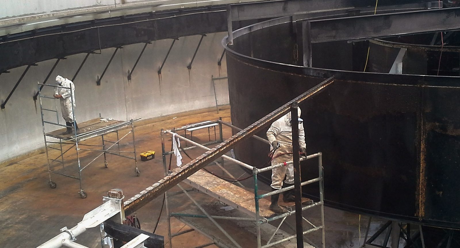 Interior tank coating
